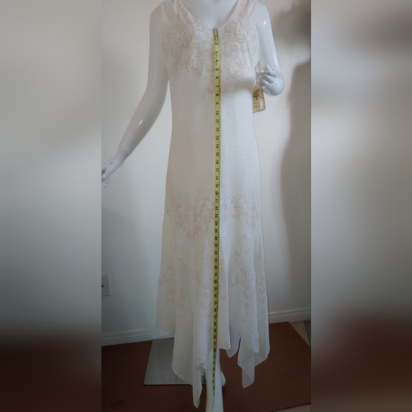 White Dress Size XXL - Picture 6 of 16